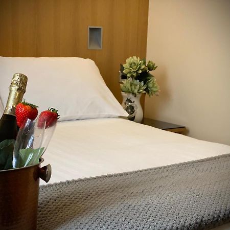 Rooms At 1703 グレンロセス エクステリア 写真